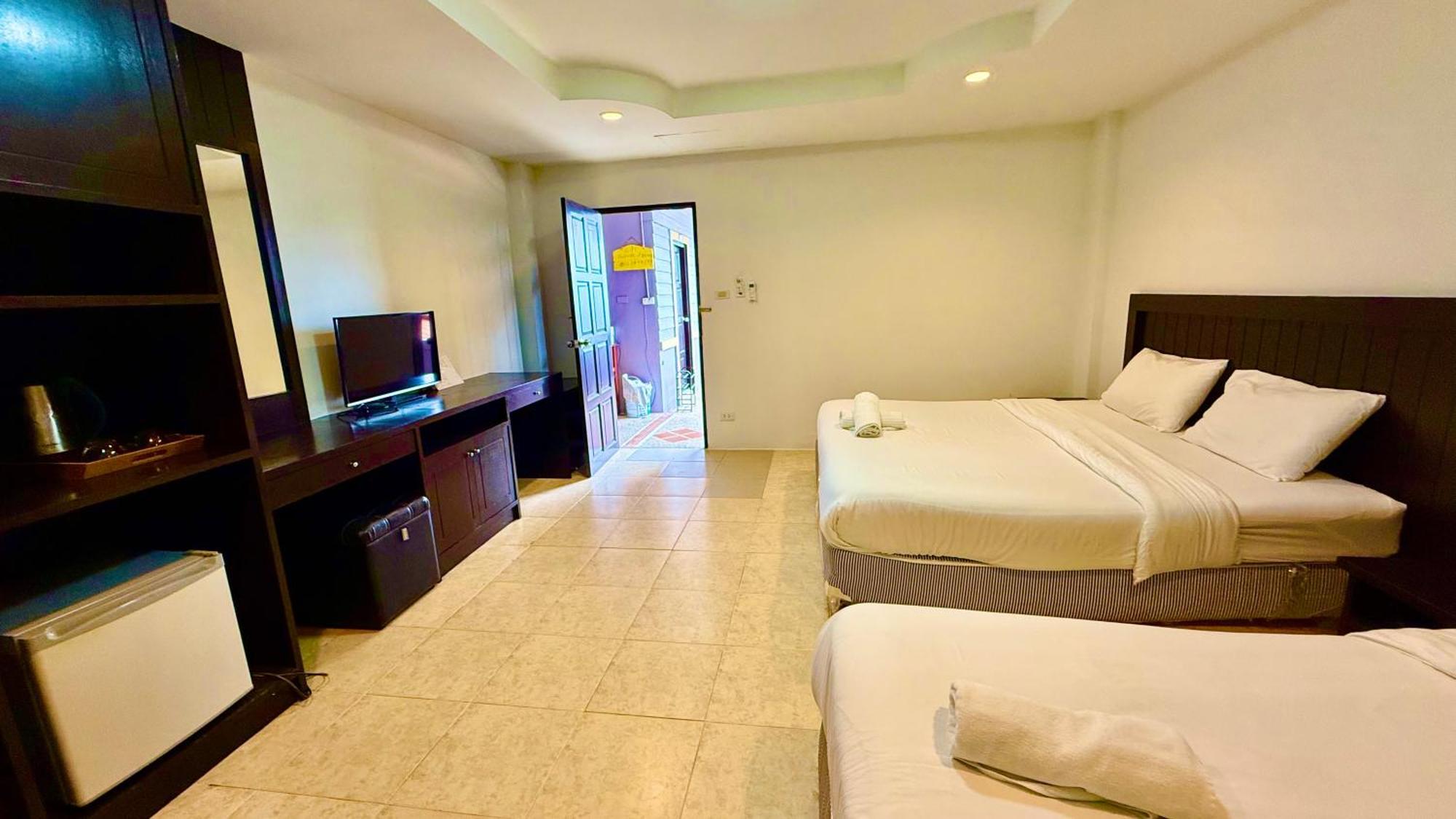 Hill Side Patong Hotel Extérieur photo