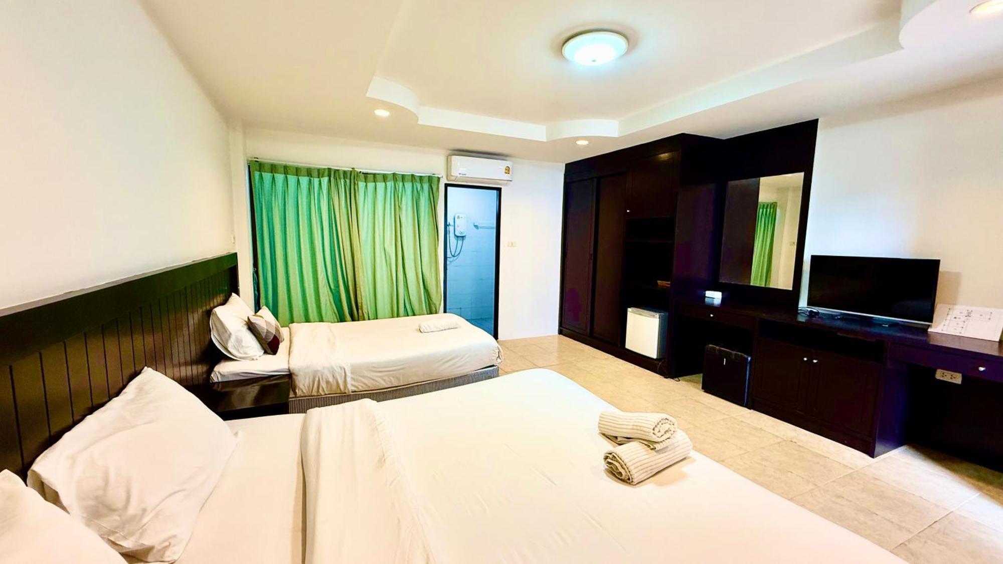 Hill Side Patong Hotel Extérieur photo