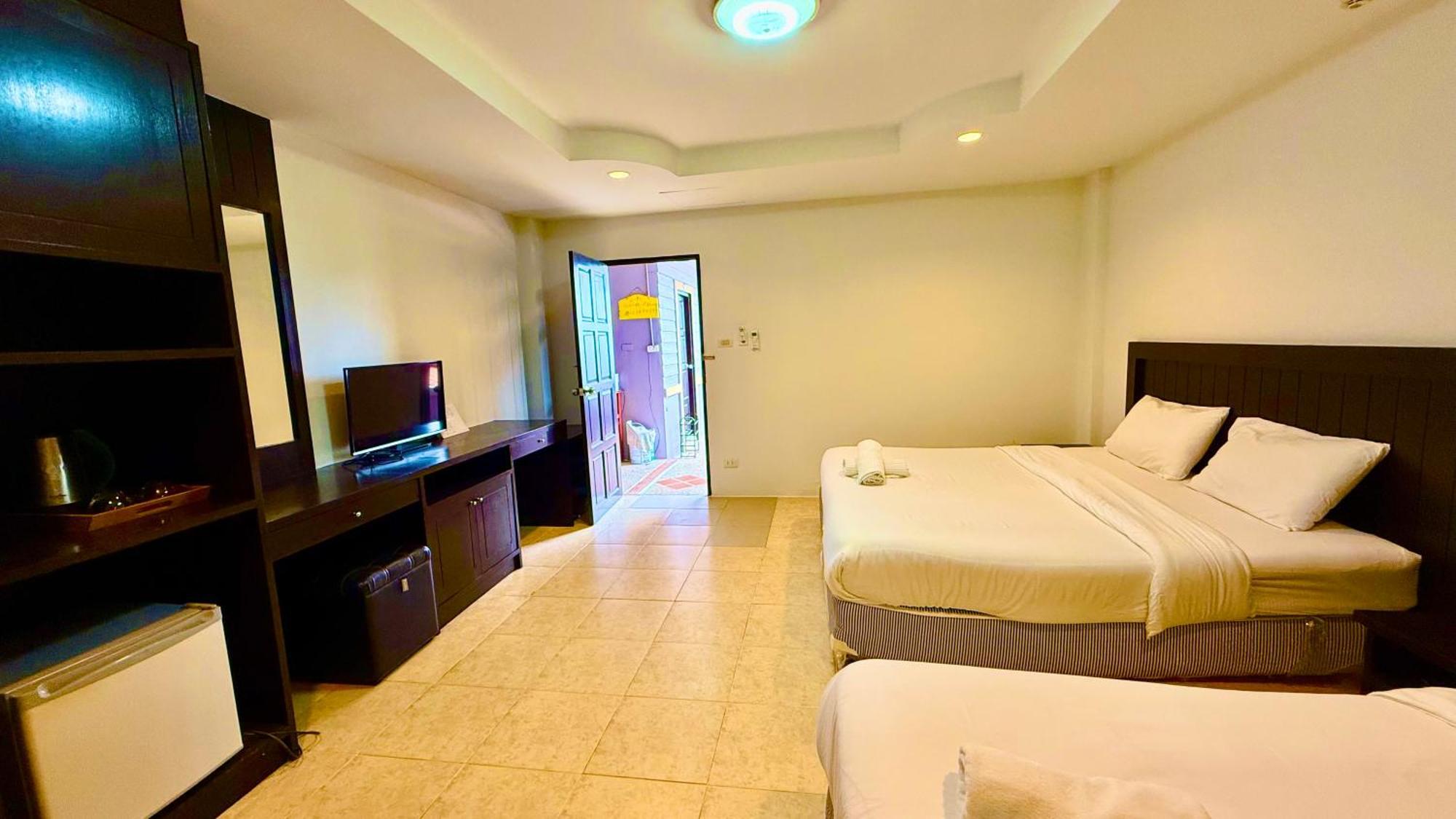 Hill Side Patong Hotel Extérieur photo
